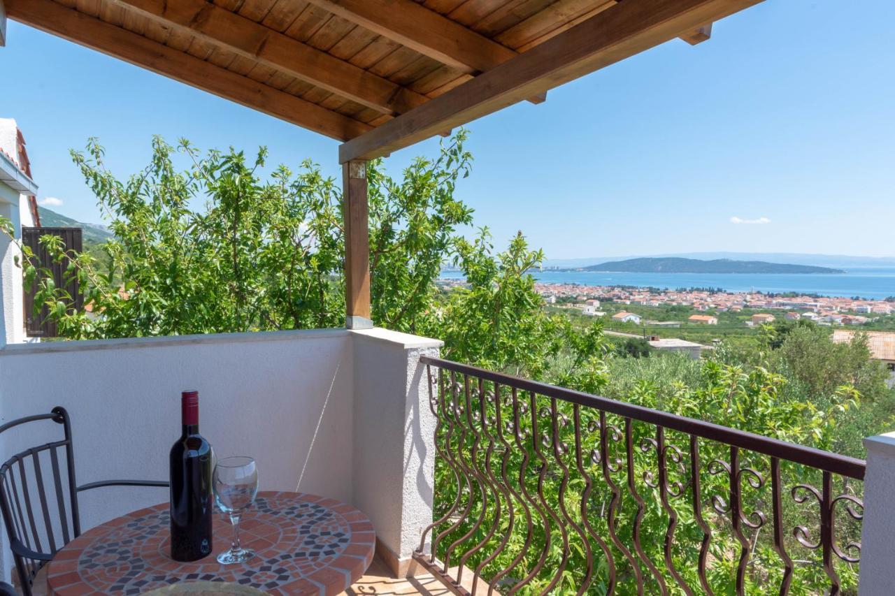 Plum Holiday Home Kaštel Stari Buitenkant foto