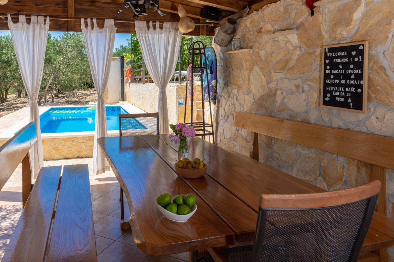 Plum Holiday Home Kaštel Stari Buitenkant foto