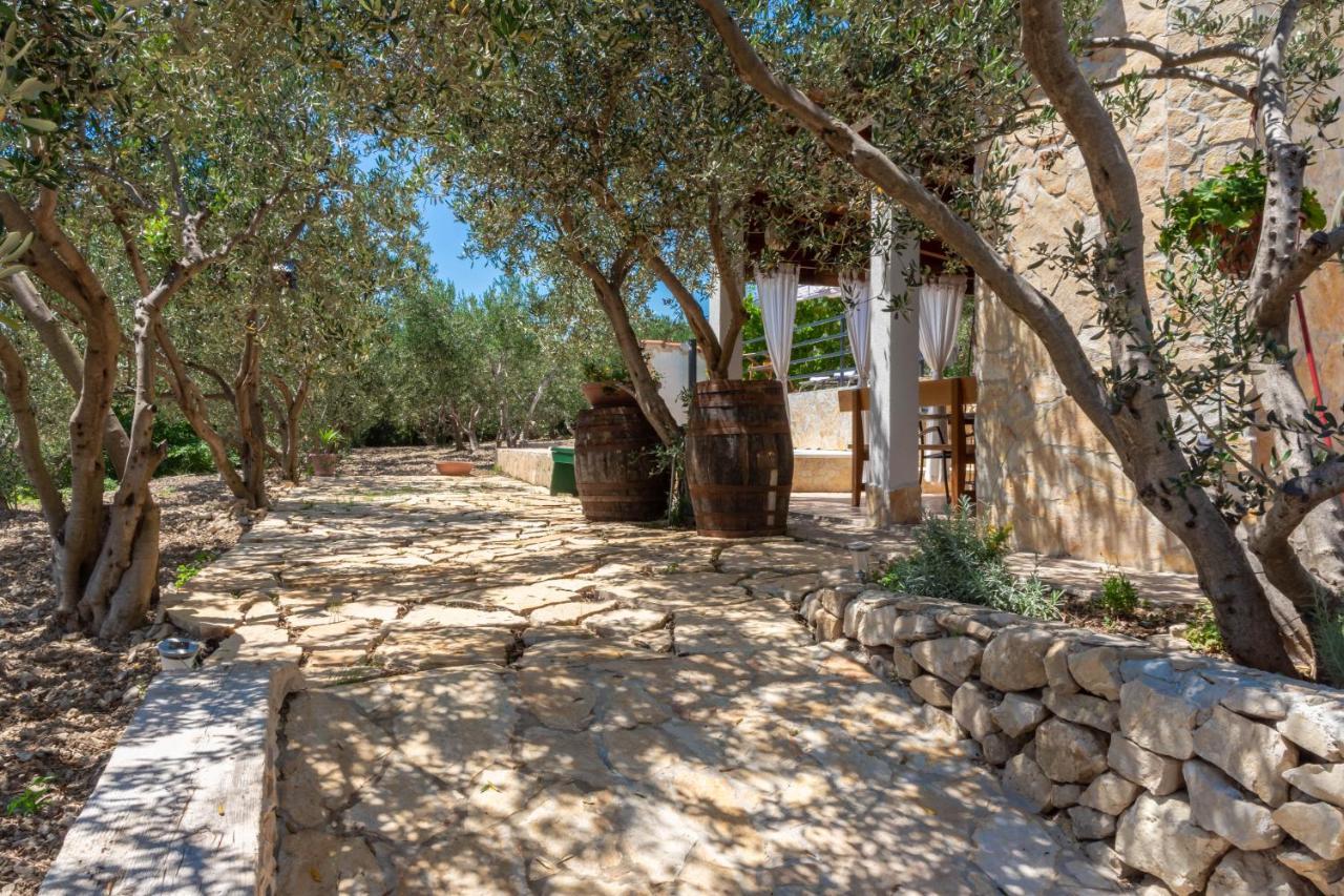 Plum Holiday Home Kaštel Stari Buitenkant foto