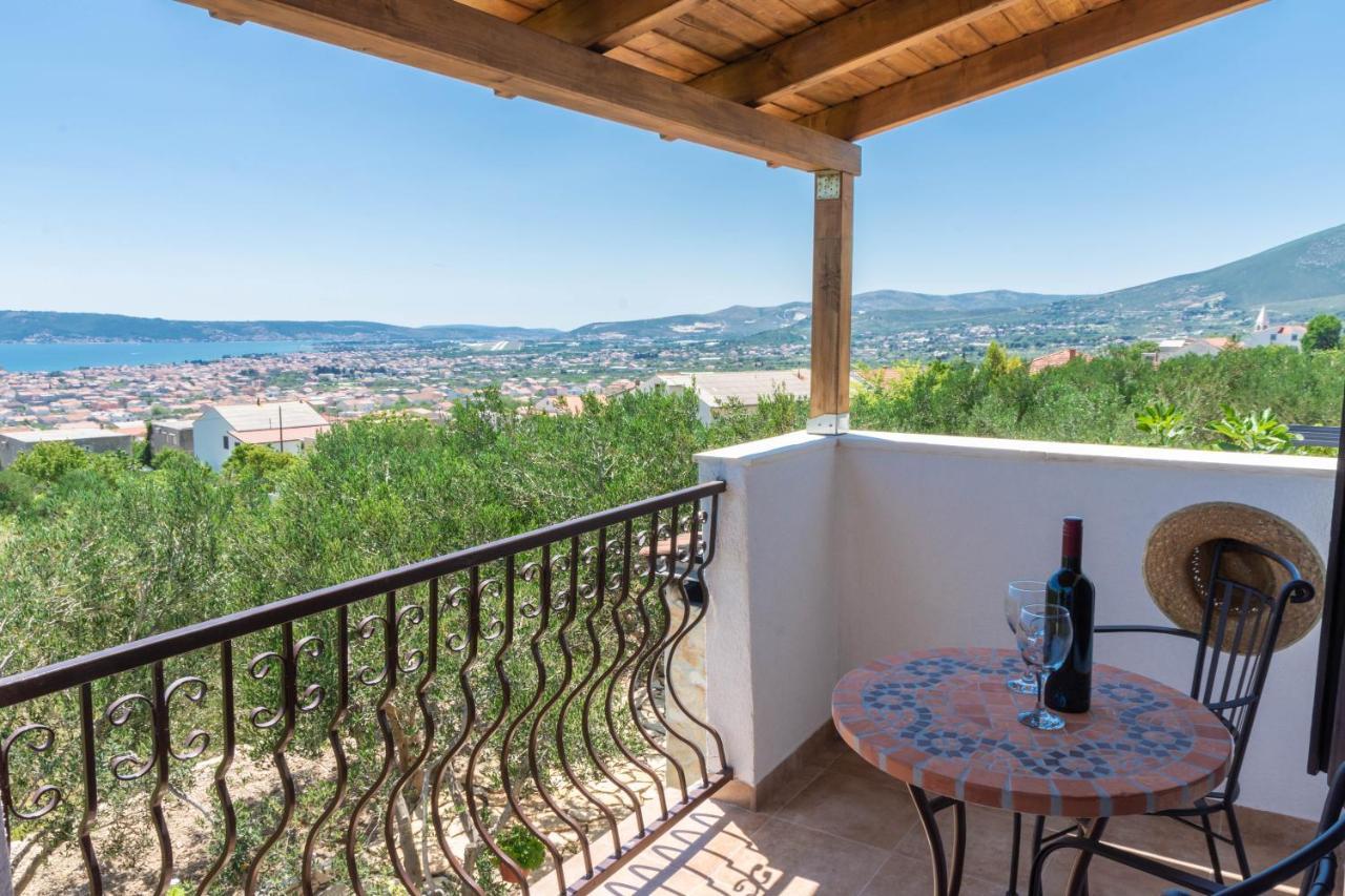 Plum Holiday Home Kaštel Stari Buitenkant foto
