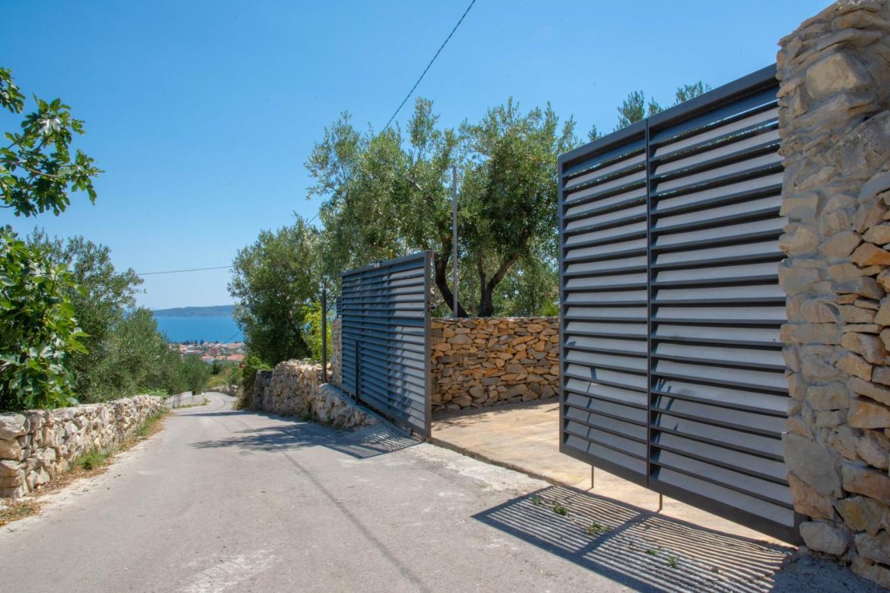Plum Holiday Home Kaštel Stari Buitenkant foto