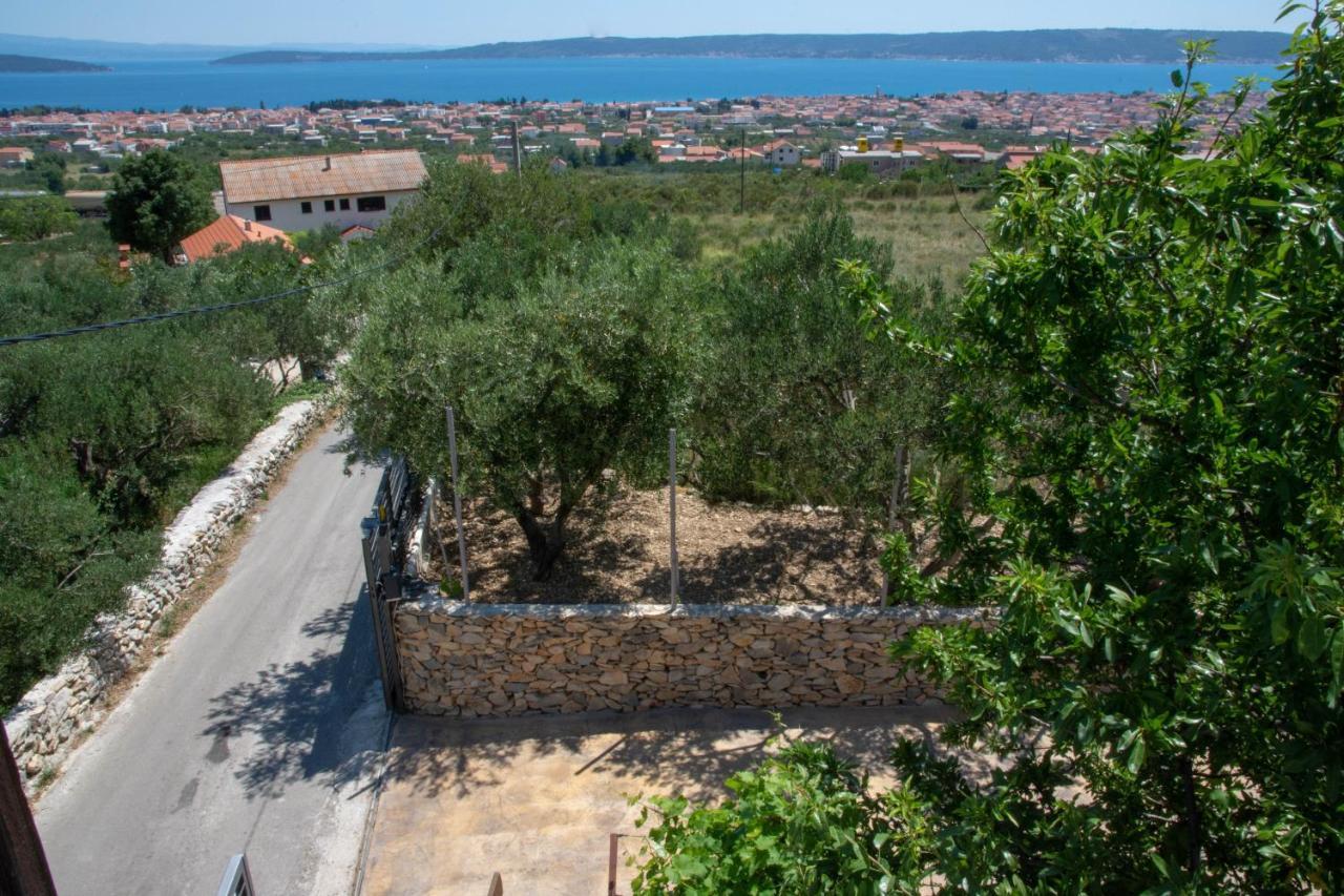 Plum Holiday Home Kaštel Stari Buitenkant foto