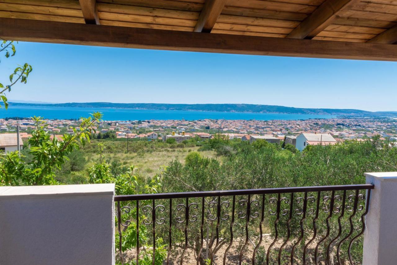 Plum Holiday Home Kaštel Stari Buitenkant foto