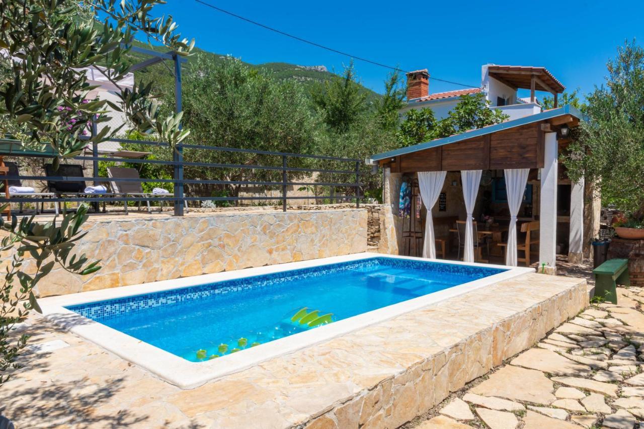 Plum Holiday Home Kaštel Stari Buitenkant foto